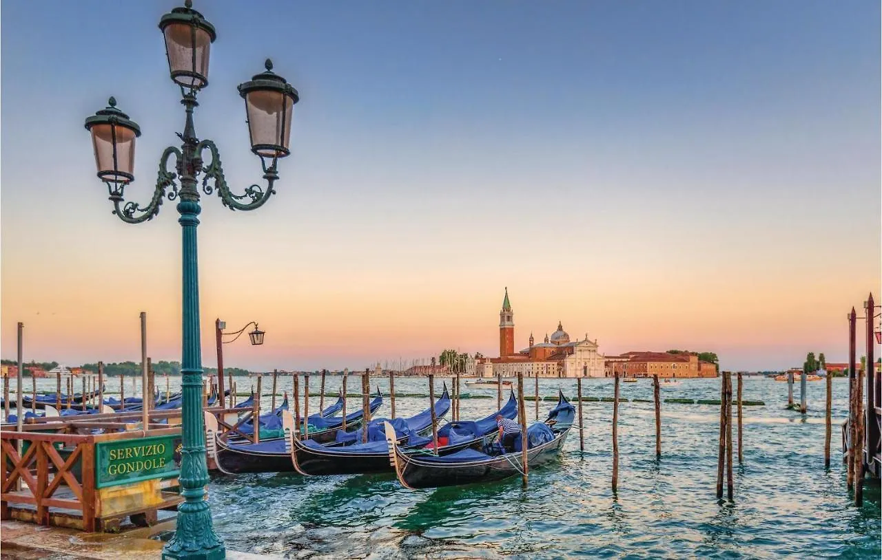 Nice Apartment In Venezia -Ve- With Wifi  Venise